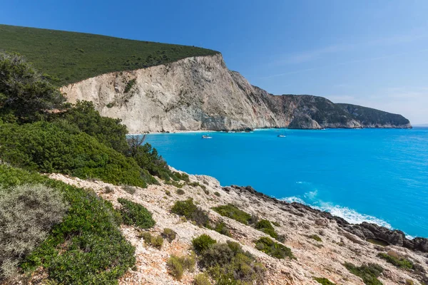 Atemberaubende Landschaft des blauen Wassers von Porto Katsiki Strand, Lefkada — Stockfoto