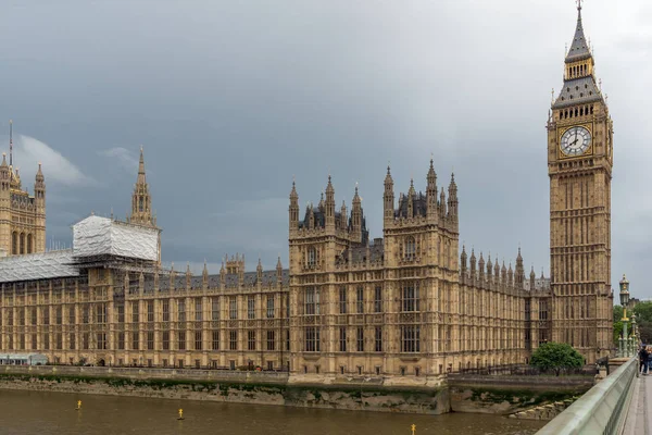 London, England - 16. Juni 2016: Parlamentsgebäude, Westminster Palace — Stockfoto