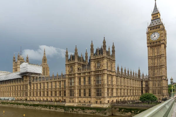 London, England - 16. Juni 2016: Parlamentsgebäude, Westminster Palace — Stockfoto