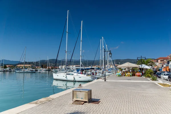 Lefkada Town, Yunanistan 17 Temmuz 2014: Yat Limanı, Lefkada şehir — Stok fotoğraf