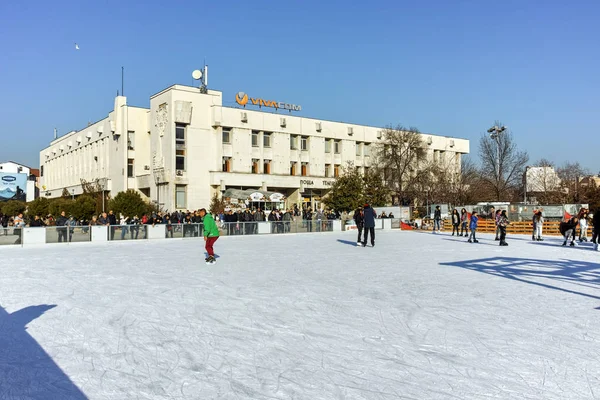 Plovdiv, Bulgaristan - 2 Ocak 2017: Şehir Plovdiv, avroluk meydanda