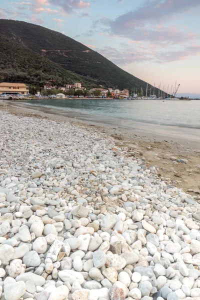 Vasiliki Köyü, Lefkada, İyonya Adaları sahilde muhteşem günbatımı