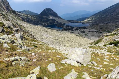 Şaşırtıcı panorama Gergiyski göller, Pirin Dağı