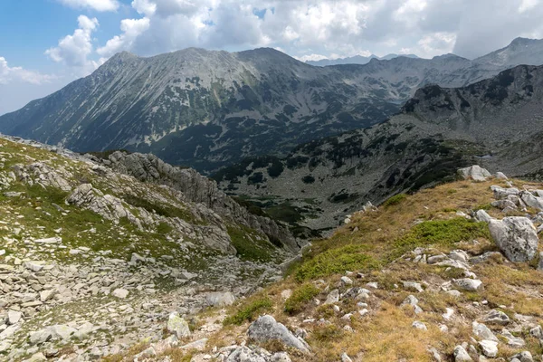 Panorama incrível de passagem de Banderitsa, Pirin Mountain — Fotografia de Stock