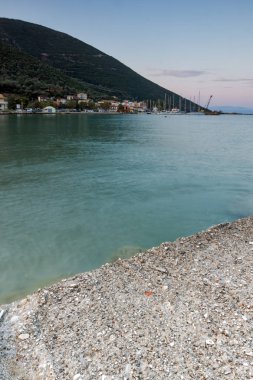 Vasiliki Köyü, Lefkada, İyonya Adaları plajda Sunrise şaşırtıcı