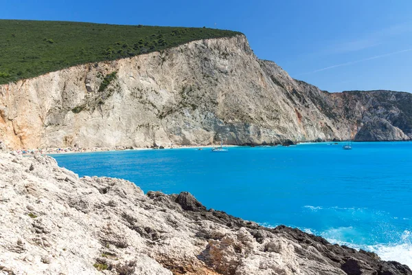 Fantastische panorama van de blauwe wateren van Porto Katsiki strand, Lefkada, Ionische eilanden — Stockfoto