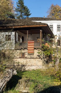 Bozhentsi, Bulgaristan-Ekim 29 2016: Bozhentsi köyü sonbahar görünümü, Bulgaristan
