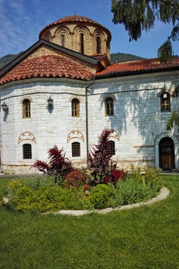 Bachkovo Manastırı, Bulgaristan - 30 Ağustos 2015: Panoramik Ortaçağ Bachkovo Manastırı