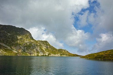Böbrek göl, Rila Yedi Göller muhteşem manzara,