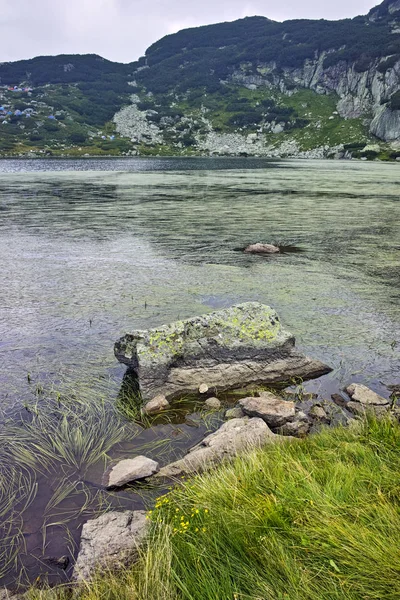 Amazing Landscape of The Fish lake, The Seven Rila Lakes — Stock Photo, Image