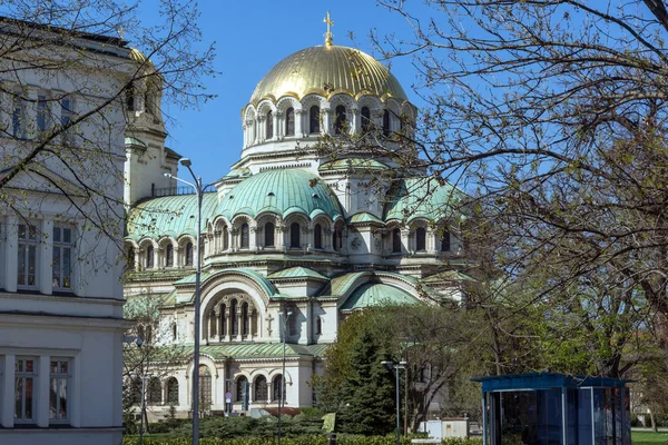 保加利亚索菲亚-2017 年 4 月 1 日︰ 神奇的索非亚大教堂圣亚历山大涅夫斯基 — 图库照片
