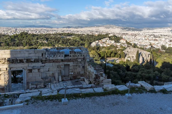 Porta monumentale Propilea nell'Acropoli di Atene, Grecia — Foto Stock