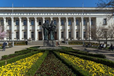 Sofia, Bulgaristan - 1 Nisan 2017: Bahar bakış Ulusal Kütüphanesi St. Cyril ve St Methodius Sofya