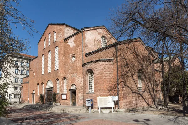 SOFIA, BULGARIA - APRIL 1, 2017: Amazing view of St. Sofia church in Sofia — Stock Photo, Image