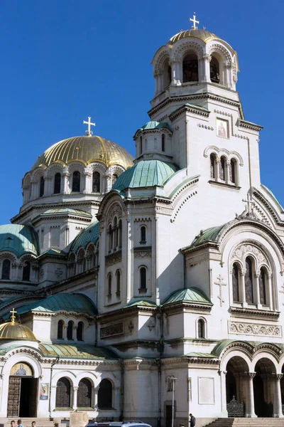 保加利亚索菲亚-2017 年 4 月 1 日︰ 神奇的索非亚大教堂圣亚历山大涅夫斯基 — 图库照片