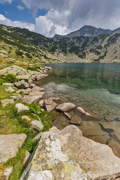 Puncak Banderishki Chukar dan Danau Ikan Banderitsa, Gunung Pirin — Stok Foto