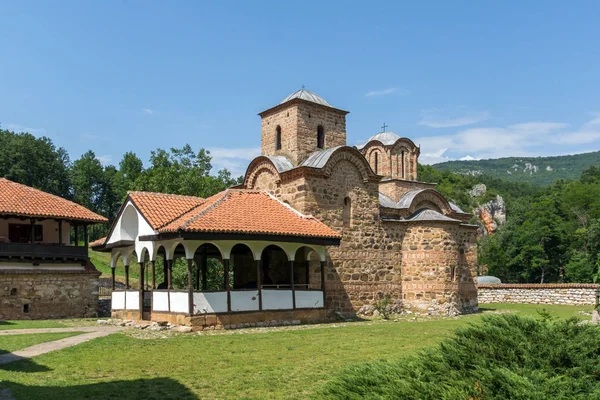 Panoramautsikt över medeltida Poganovo kloster Johannes Teologen — Stockfoto