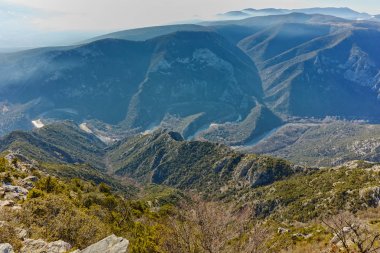 Nestos Gorge yakınındaki İskeçe şehri, Doğu Makedonya ve Trakya