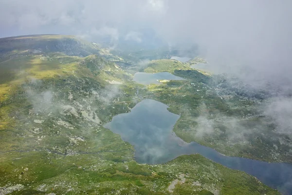 Pemandangan yang menakjubkan dari Danau Kembar, Tujuh Danau Rila — Stok Foto