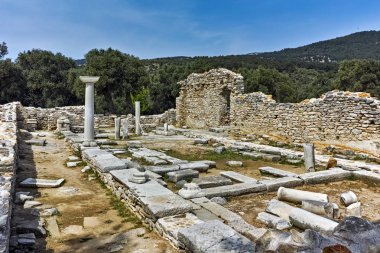 Aliki, Thassos Adası, Sit alanı içinde antik kilise kalıntıları sütunlarda Doğu Makedonya ve Trakya