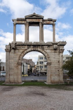 Atina, Yunanistan - 20 Ocak 2017: Arch Hadrian Atina, Yunanistan'ın görünümünü şaşırtıcı