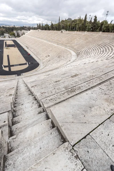 ATENAS, GRÉCIA - JANEIRO 20 2017: Estádio panatenaico ou kallimarmaro em Atenas, Grécia — Fotografia de Stock