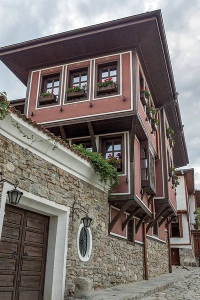 PLOVDIV, BULGARIE - 2 SEPTEMBRE 2016 : Logements dans la vieille ville de Plovdiv — Photo