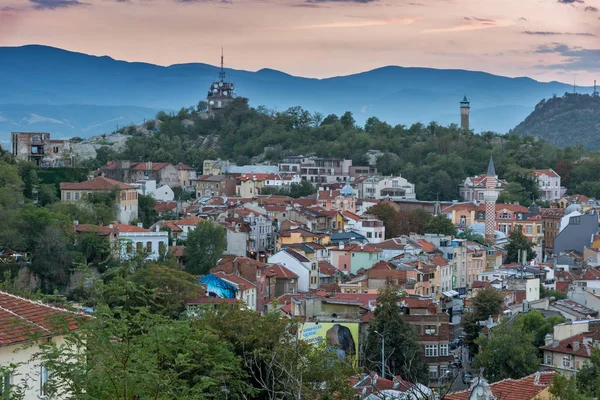 Plovdiv, Bulgaristan - 2 Eylül 2016: Gün batımı görünümü Filibe şehir Nebet tepe Hill
