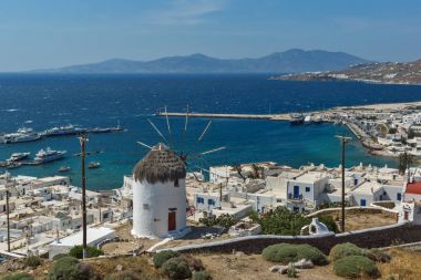Beyaz yel değirmeni ve Mikonos Adası, Cyclades Panoraması