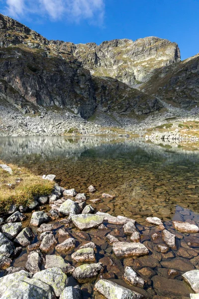 Paisaje de los lagos Elenski y pico Malyovitsa, Montaña Rila — Foto de Stock