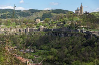 Veliko Tarnovo, Bulgaristan - 9 Nisan 2017: ikinci Bulgar İmparatorluğu Ortaçağ Kalesi Tsarevets, Bulgaristan başkenti kalıntıları