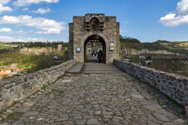 Veliko Tarnovo, Bulgaristan - 9 Nisan 2017: ikinci Bulgar İmparatorluğu Ortaçağ Kalesi Tsarevets, Bulgaristan başkenti kalıntıları