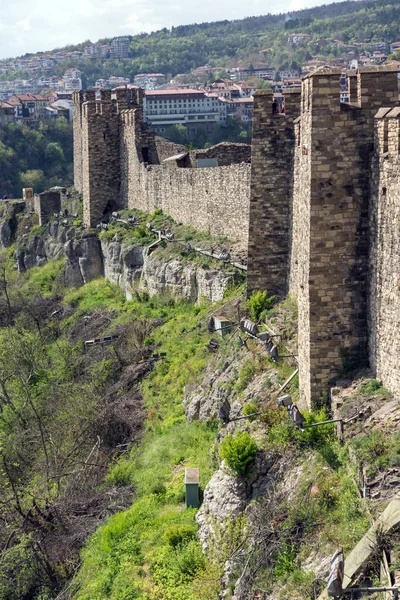 Veliko Tarnovo, Bulgaristan - 9 Nisan 2017: ikinci Bulgar İmparatorluğu Ortaçağ Kalesi Tsarevets, Bulgaristan başkenti kalıntıları