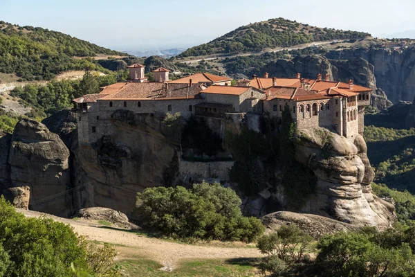 Vista incrível do Santo Mosteiro de Varlaam em Meteora — Fotografia de Stock