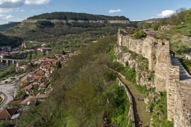 Veliko Tarnovo, Bulgaristan - 9 Nisan 2017: ikinci Bulgar İmparatorluğu Ortaçağ Kalesi Tsarevets başkenti kalıntıları
