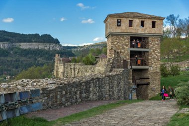 Veliko Tarnovo, Bulgaristan - 9 Nisan 2017: ikinci Bulgar İmparatorluğu Ortaçağ Kalesi Tsarevets başkenti kalıntıları