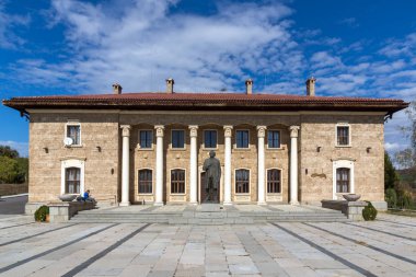 Kovachevtsy, Bulgaristan - 9 Ekim 2016: müze ve anıt komünist lider Georgi Dimitrov Köyü Kovachevtsi, Bulgaristan