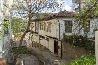 Veliko Tarnovo, Bulgaristan - 9 Nisan 2017: eski evleri Veliko Tarnovo şehir içinde