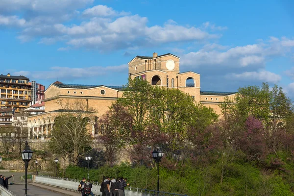 VELIKO TARNOVO, BULGARIA - 9 DE ABRIL DE 2017: Galería de Arte Estatal Boris Denev en la ciudad de Veliko Tarnovo — Foto de Stock