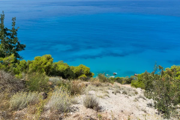 Incredibile vista panoramica della spiaggia di Kokkinos Vrachos con acque blu, Lefkada, Grecia — Foto Stock