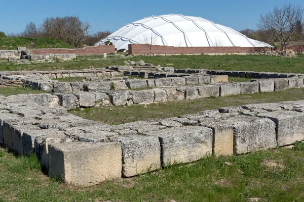 Rovine della capitale del primo impero bulgaro roccaforte medievale Pliska, Bulgaria — Foto Stock