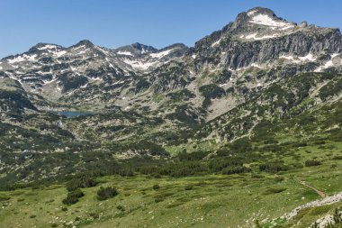 Şaşırtıcı Popovo peyzaj göl, Dzhangal ve Kamenitsa Peaks'e Pirin Dağı