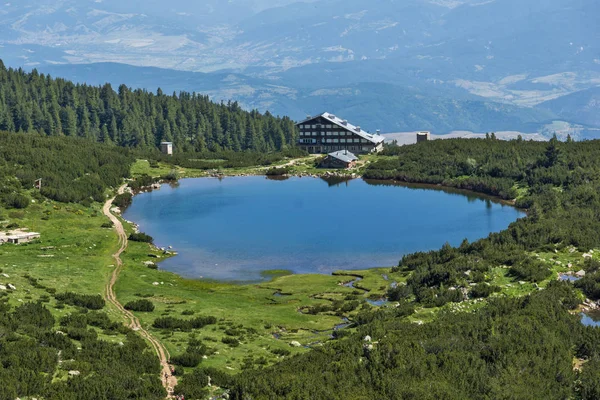 Panoramic şaşırtıcı görünümü Bezbog Gölü, Pirin Dağı çevresinde — Stok fotoğraf