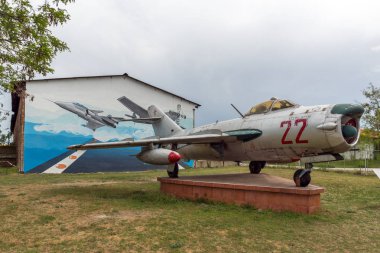 Krumovo, Plovdiv, Bulgaristan - 29 Nisan 2017: Plovdiv yakınındaki Fighter Mikoyan-Gurevich Mig-17 Havacılık Müzesi