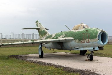 Krumovo, Plovdiv, Bulgaristan - 29 Nisan 2017: Plovdiv yakınındaki Fighter Mikoyan-Gurevich Mig-15 Havacılık Müzesi