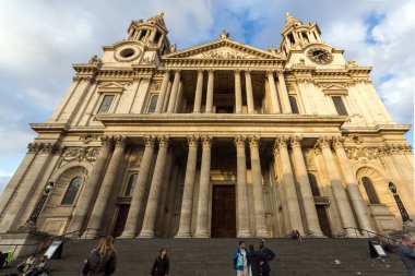 Londra, İngiltere - 17 Haziran 2016: Londra'daki St. Paul Katedrali şaşırtıcı