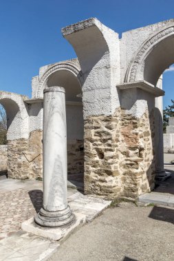 Harabeleri yuvarlak (altın) Kilisesi, St John, Preslav yakınındaki ikinci başkenti ilk Bulgar İmparatorluğu büyük Preslav, Bulgaristan