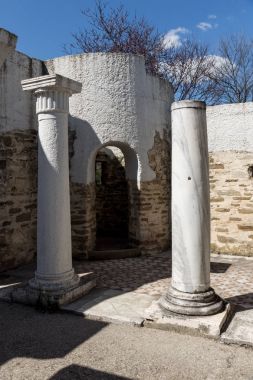 Harabeleri yuvarlak (altın) Kilisesi, St John, Preslav yakınındaki ikinci başkenti ilk Bulgar İmparatorluğu büyük Preslav, Bulgaristan