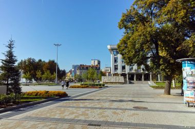 Plevne, Bulgaristan - 20 Eylül 2015: şehir Plevne sokakta Merkez