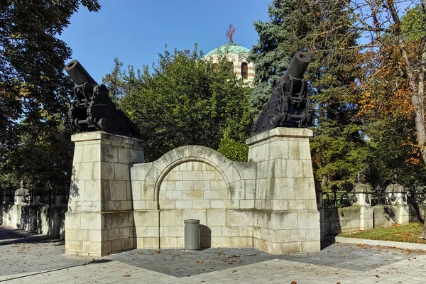 PLEVEN, BULGARIA - 20 SEPTEMBER 2015: St. George the Conqueror Chapel Mausoleum — Stock Photo, Image